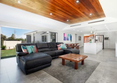 6-coburg-road-living-and-outdoor-400x284